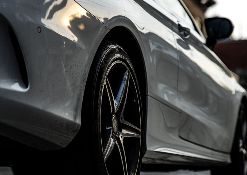 Usuwanie wgnieceń Kraków metodą PDR – efekt po naprawie bez lakierowania